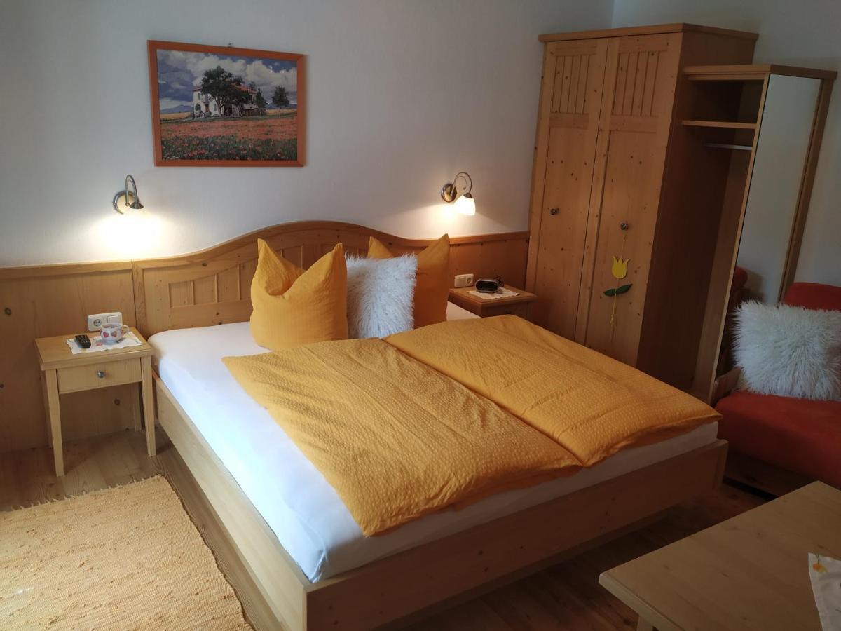 Gaestehaus Walpurga Russbach am Pass Gschütt Eksteriør billede