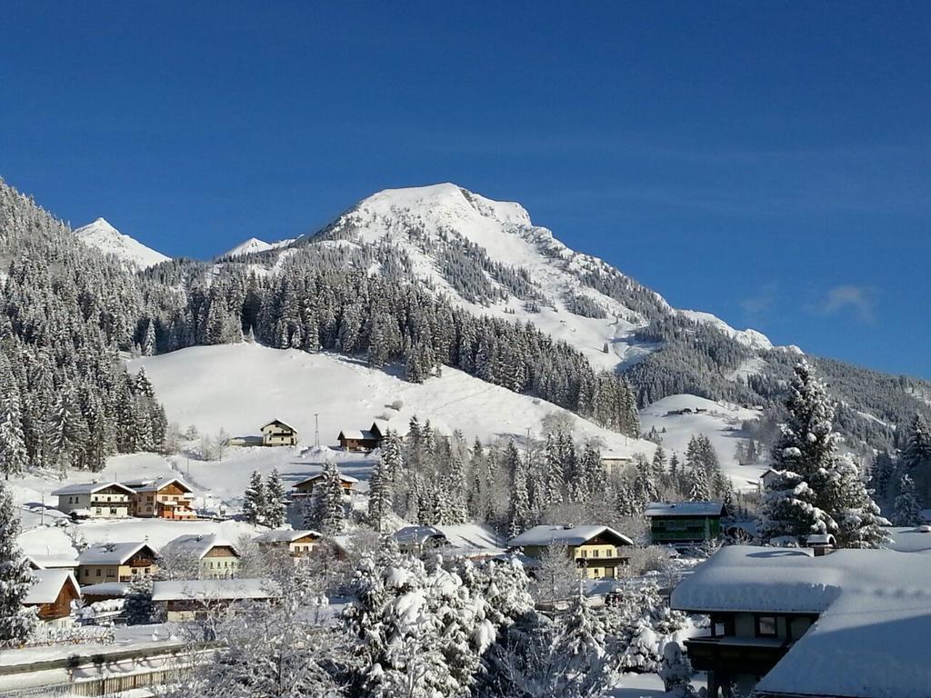 Gaestehaus Walpurga Russbach am Pass Gschütt Eksteriør billede