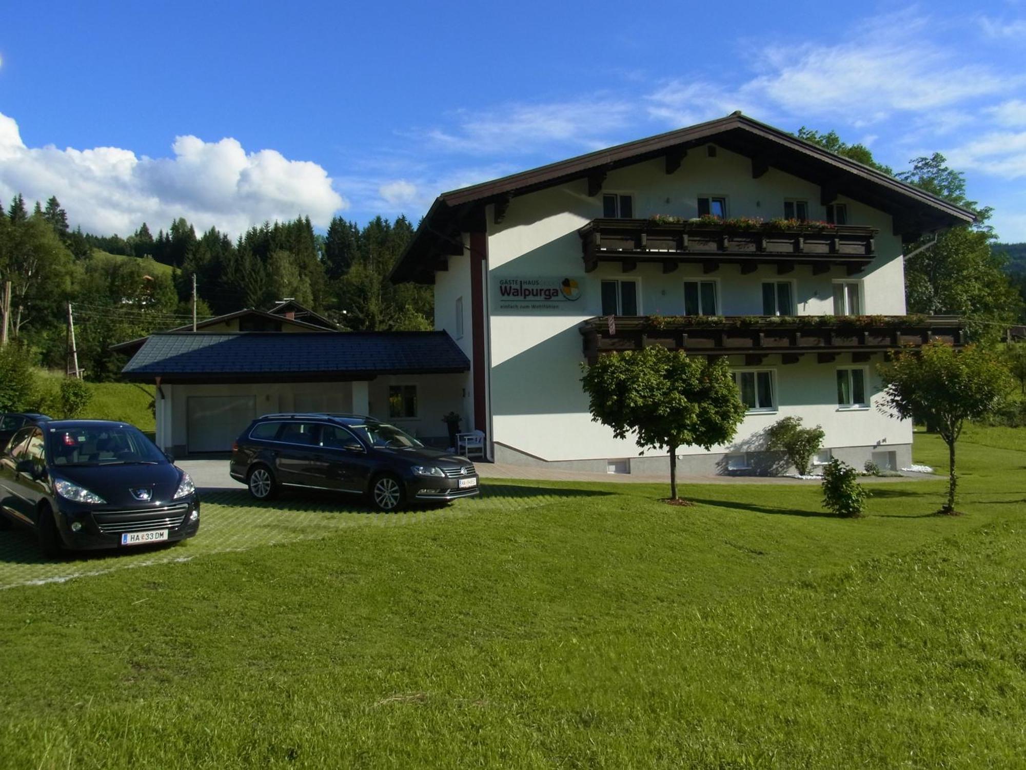 Gaestehaus Walpurga Russbach am Pass Gschütt Eksteriør billede